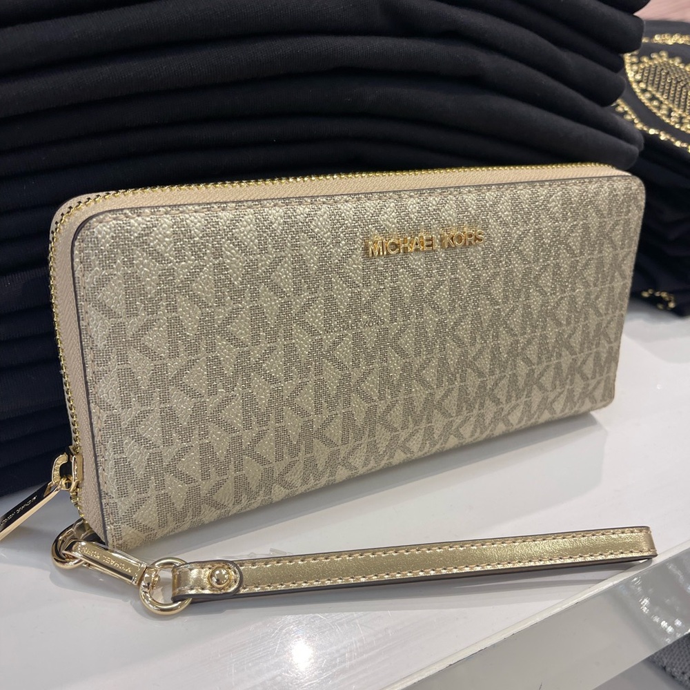 MICHAEL KORS Jet Set Large Metallic Signature Logo Continental Wallet Wristlet